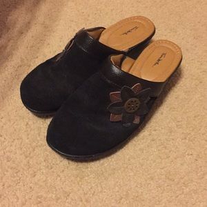 Thom McAn women’s shoes